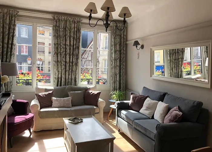 R Postel Lägenhet Honfleur